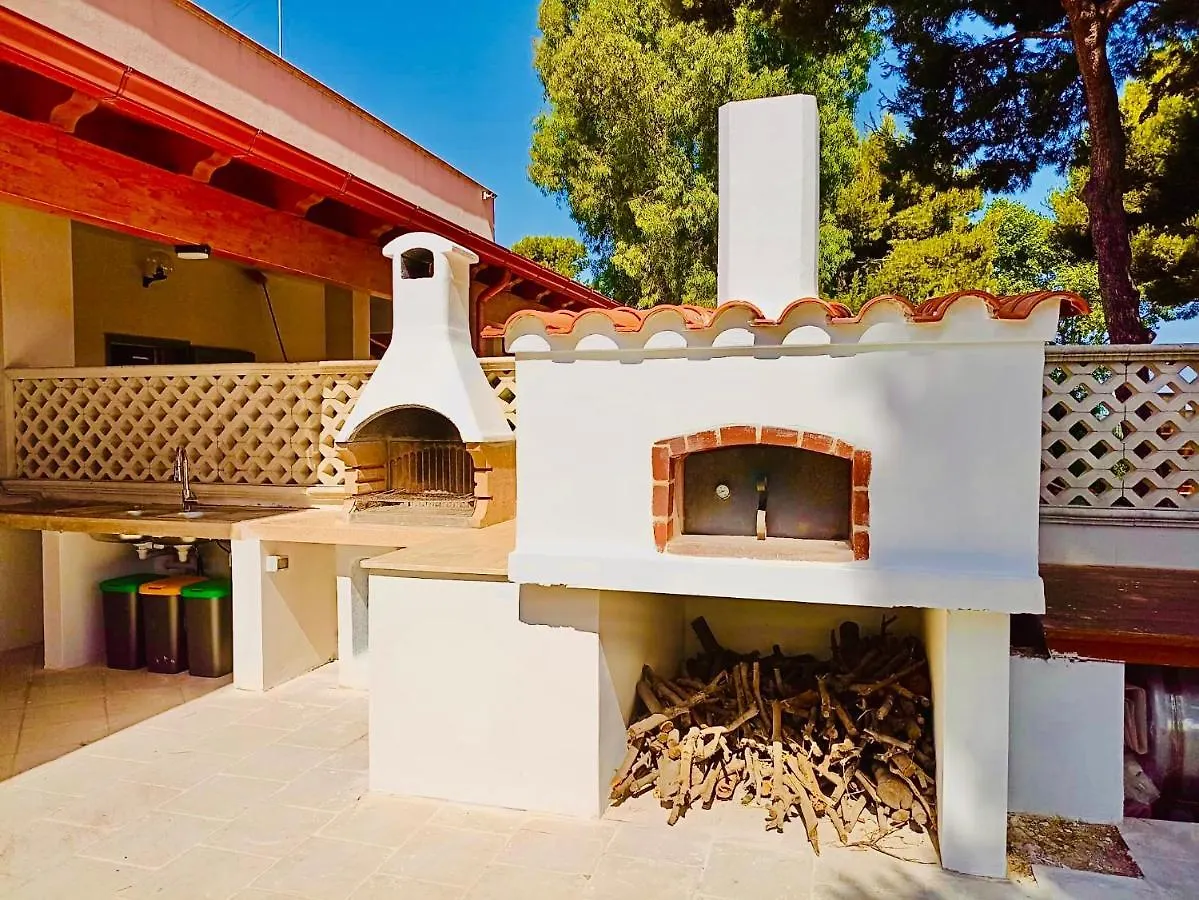בארי Villa Laura בית נופש